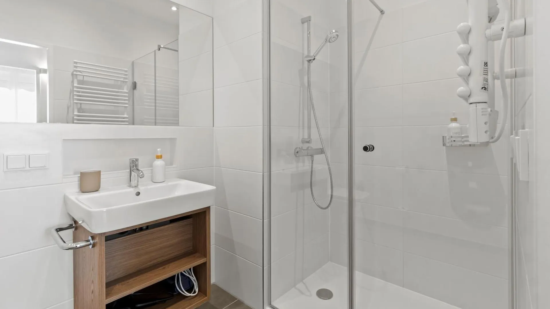 Appartement 4 Min To Metro I 12 Min To Inner City I Top Wifi Wenen