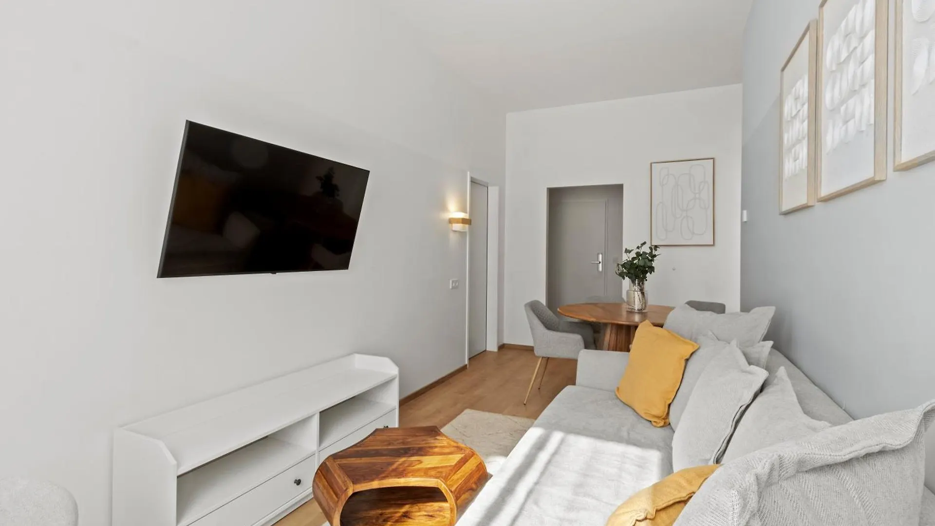 Appartement 4 Min To Metro I 12 Min To Inner City I Top Wifi Wenen Oostenrijk