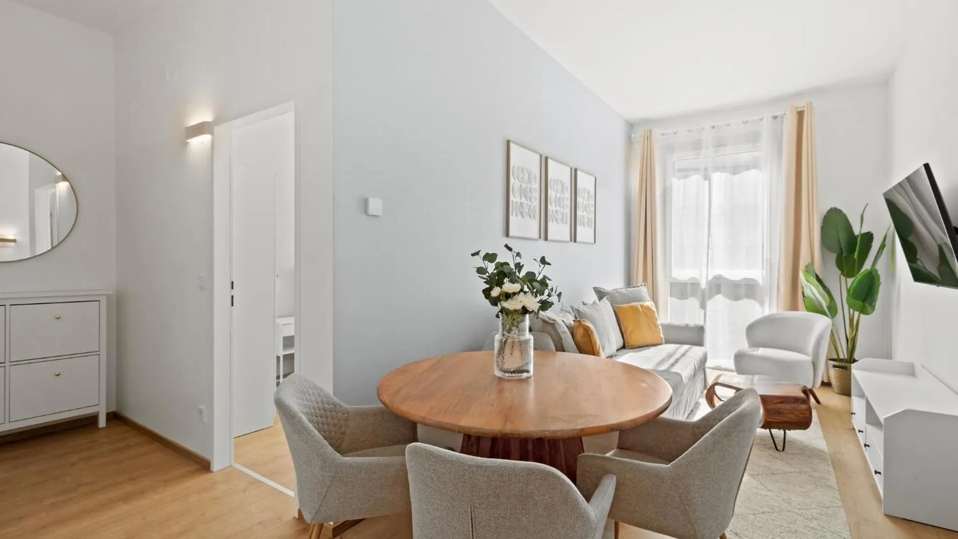 4 Min To Metro I 12 Min To Inner City I Top Wifi Wenen Appartement