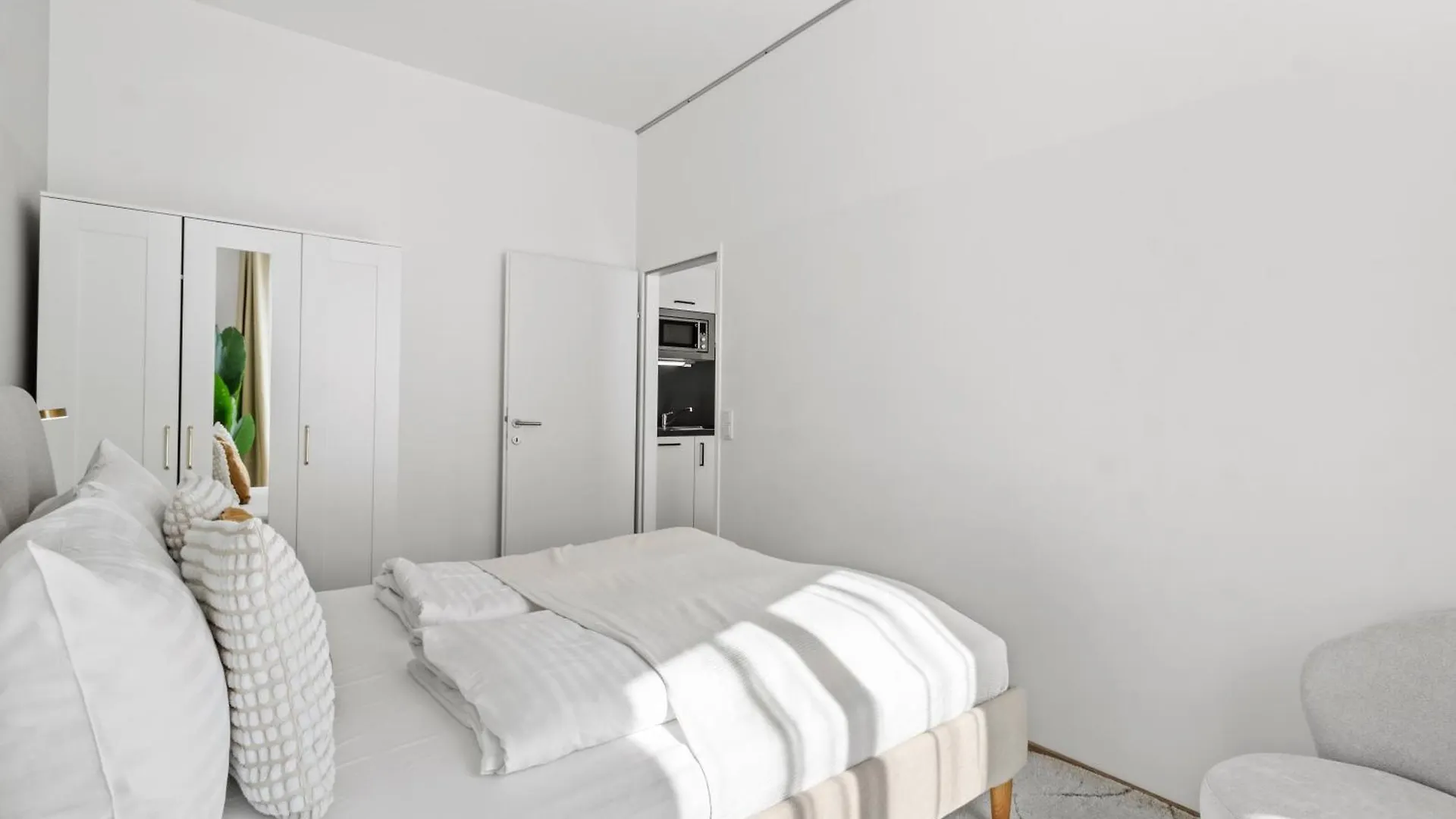 Appartement 4 Min To Metro I 12 Min To Inner City I Top Wifi Wenen Oostenrijk